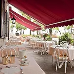 Hotell Erica 4*