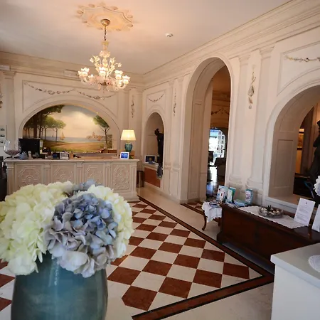 Erica מלון גראדו