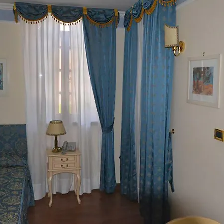 Erica מלון גראדו